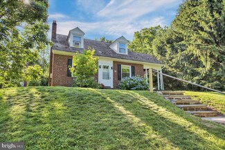 812 Lakeview Dr, Mohnton, PA 19540