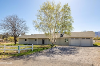 8230 Koch Field Rd, Flagstaff, AZ 86004