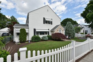 195 Sisson St, Providence, RI 02909