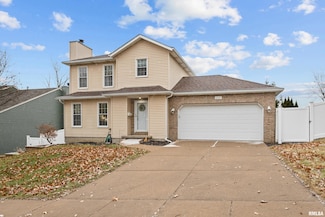 2839 Pacific St, Davenport, IA 52804