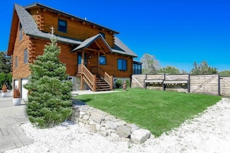 689 Sconticut Neck Rd, Fairhaven, MA 02719