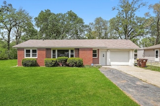 28 Liberty Blvd, Machesney Park, IL 61115