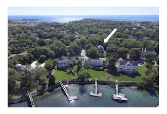 19 Waterside Dr, North Falmouth, MA 02556