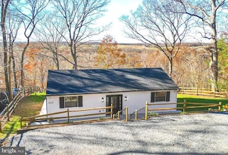 440 Redbud Ln, Bluemont, VA 20135