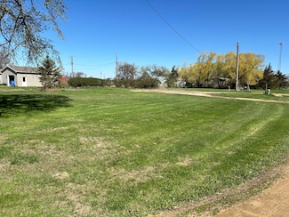 42 Main St, Mellette, SD 57461