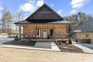 576 Warbonnet Way, Pigeon Forge, TN 37863