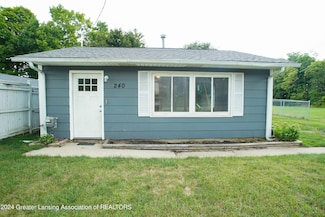 240 W Isham St, Lyons, MI 48851