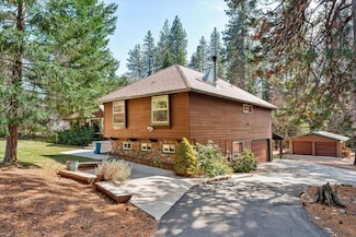 2605 Fryers Way, Mount Shasta, CA 96067