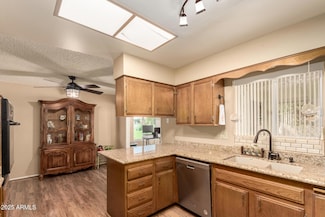 10215 W Kingswood Cir, Sun City, AZ 85351