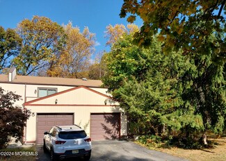 24 Ellen Heath Dr, Matawan, NJ 07747
