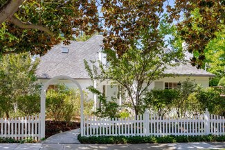 2060 Webster St, Palo Alto, CA 94301