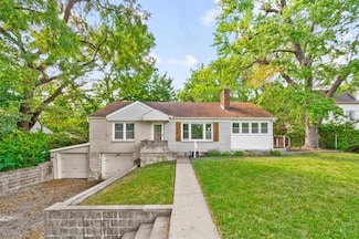 8404 Metcalf Ave, Overland Park, KS 66212