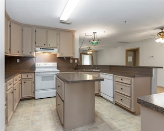 7496 County Road 684c, Sweeny, TX 77480