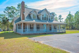1136 10 Lake Dr, Defuniak Springs, FL 32433