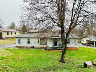 103 Scott St, Morganton, NC 28655