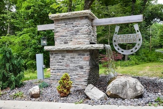 1100 Clydesdale Dr Unit 105, Center Township, IN 47725