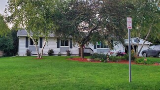 907 Sherman St, Dysart, IA 52224