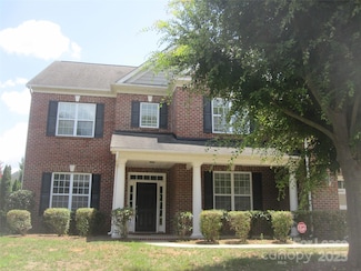 9613 Woburn Rd, Charlotte, NC 28277