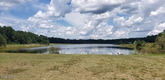 305 Deep Bottom Rd, Wallace, NC 28466