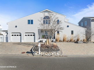 8 Muriel Dr, Manahawkin, NJ 08050