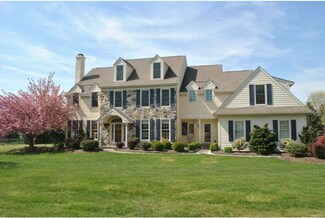 8 Shannon Dr, Chester Springs, PA 19425