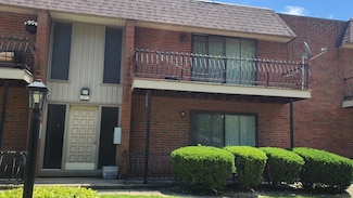 627 N Carroll Pkwy Unit 105, Glenwood, IL 60425