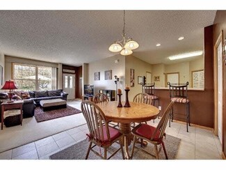 1978 1978 Bluestem Ln, Shoreview, MN 55126