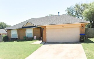 108 Parkdale Ct, Noble, OK 73068