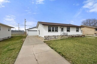 1572 45th Ave, Columbus, NE 68601