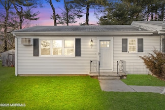 2A Primrose Ln, Jackson, NJ 08527