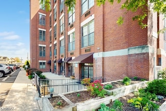 366-2-382 Trenton Ave Unit 2c, Paterson, NJ 07503