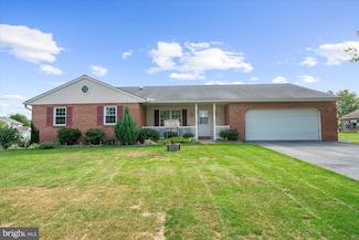 111 Oatfield Dr, Denver, PA 17517