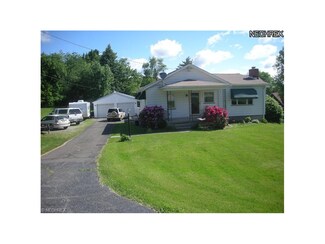 1377 Bedford Rd, Masury, OH 44438