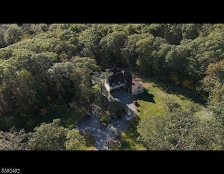 7 Rockburn Pass, West Milford, NJ 07480