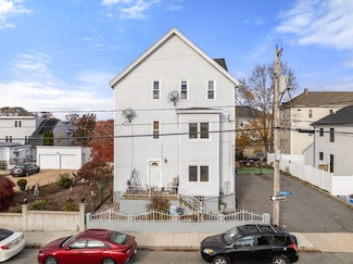 172 Earle St, Fall River, MA 02723