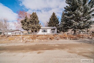422 Yvonne St, Arco, ID 83213