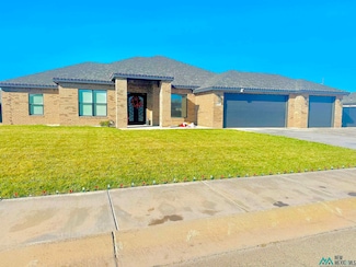 1106 Leslie Ln, Roswell, NM 88201