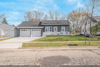 303 S 1st Ave, Winneconne, WI 54986