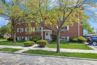 727 S Maple Ave Unit 301, Oak Park, IL 60304