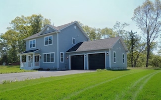 14 Montclair Dr, North Attleborough, MA 02760