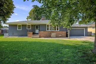 2211 Phelps Ave, Fremont, NE 68025