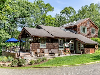 203 Brick School Rd, Warren, CT 06754