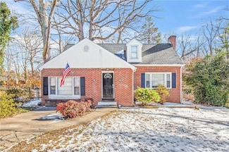 127 Rosedale Cir, Winston Salem, NC 27106