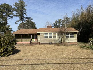 804 W Front St, Lillington, NC 27546