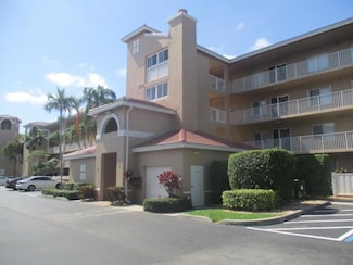 5810 Crystal Shores Dr Unit 102, Boynton Beach, FL 33437