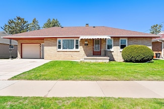 1240 S 24th St, Manitowoc, WI 54220