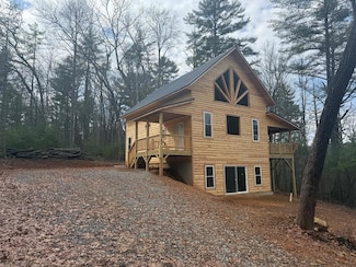 560 Carolina Fox Cir, Murphy, NC 28906