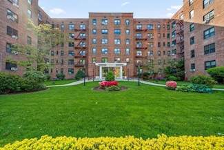 100-11 67th Rd Unit 505, Forest Hills, NY 11375