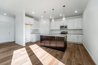 2608 W McGuffey St, Ozark, MO 65721