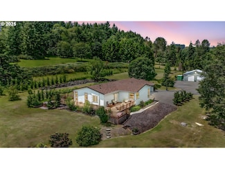 453 Riverwood Ln, Oakland, OR 97462